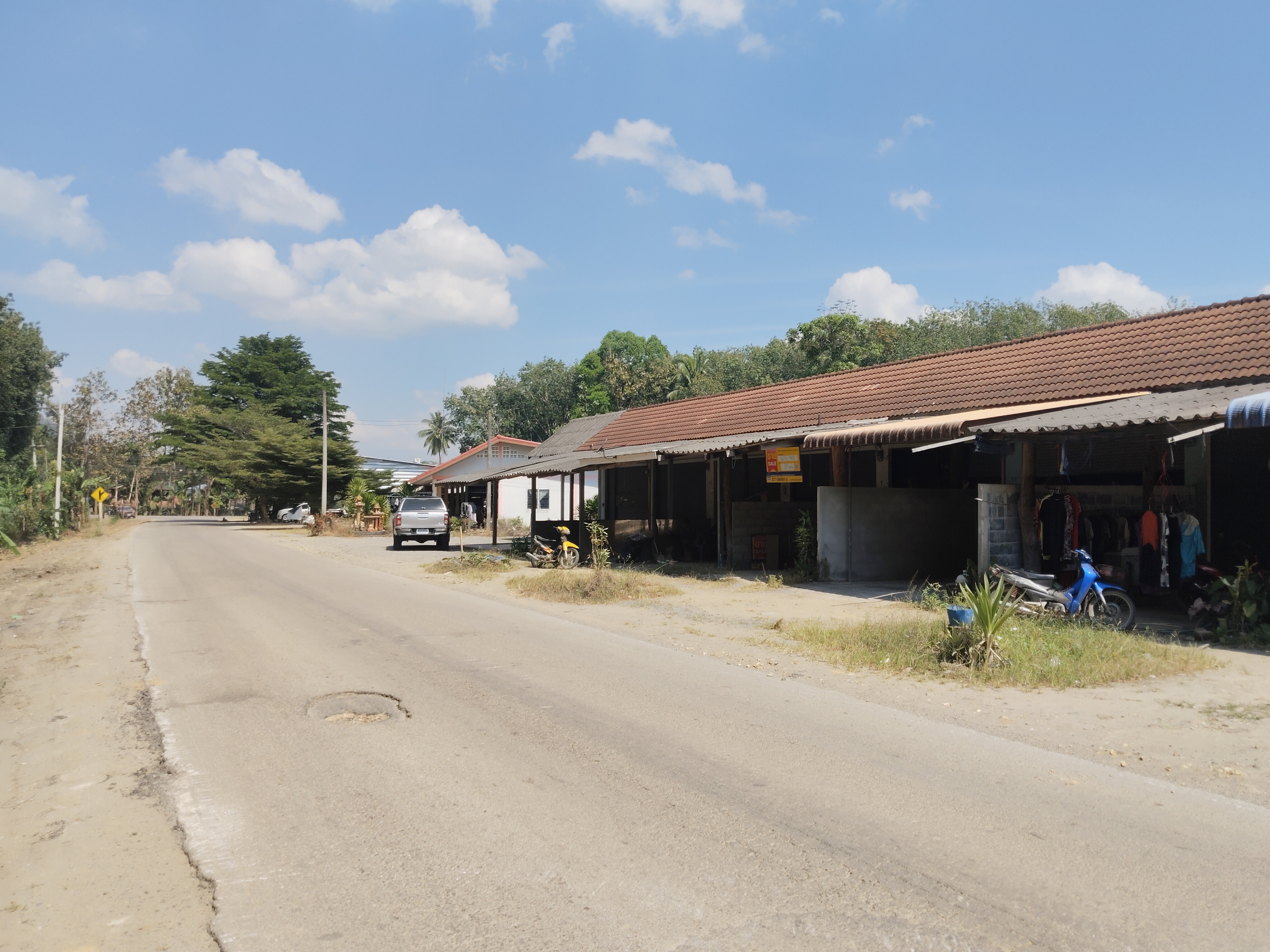 อาคารพาณิชย์ บ้านวังไทร-บ้านวารี สุราษฎร์ธานี