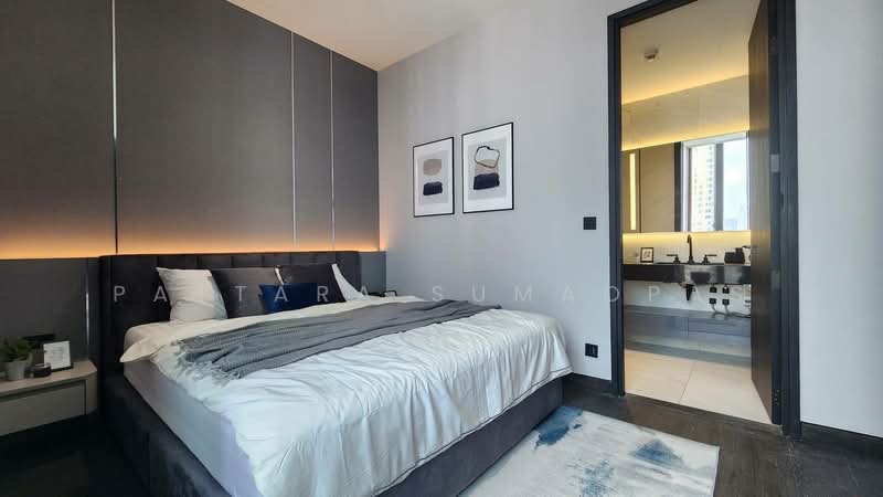 Tait Sathorn 12, Bangkok