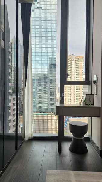 Tait Sathorn 12, Bangkok