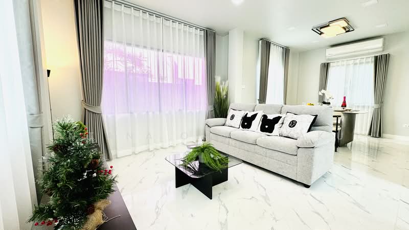 Baan Fah Piyarom Premier Park Phase 10, Pathum Thani