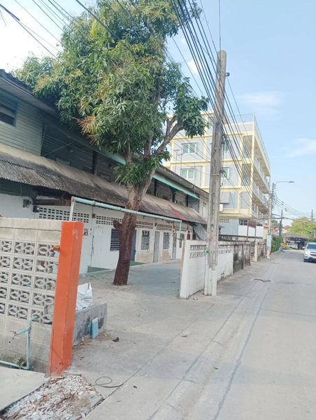 Land for Sale – Soi Bangkhae 14 (with Existing Structure), Bangkok