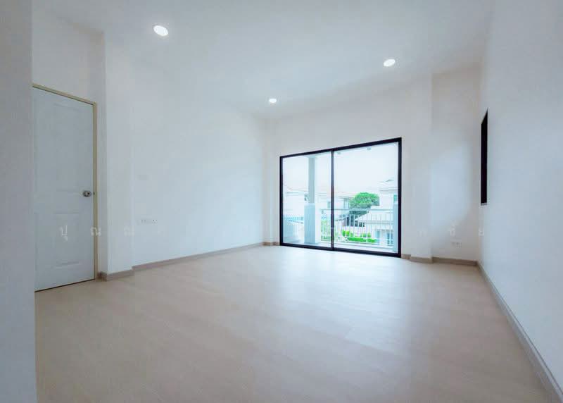 Perfect Place Ratchapruk, Nonthaburi