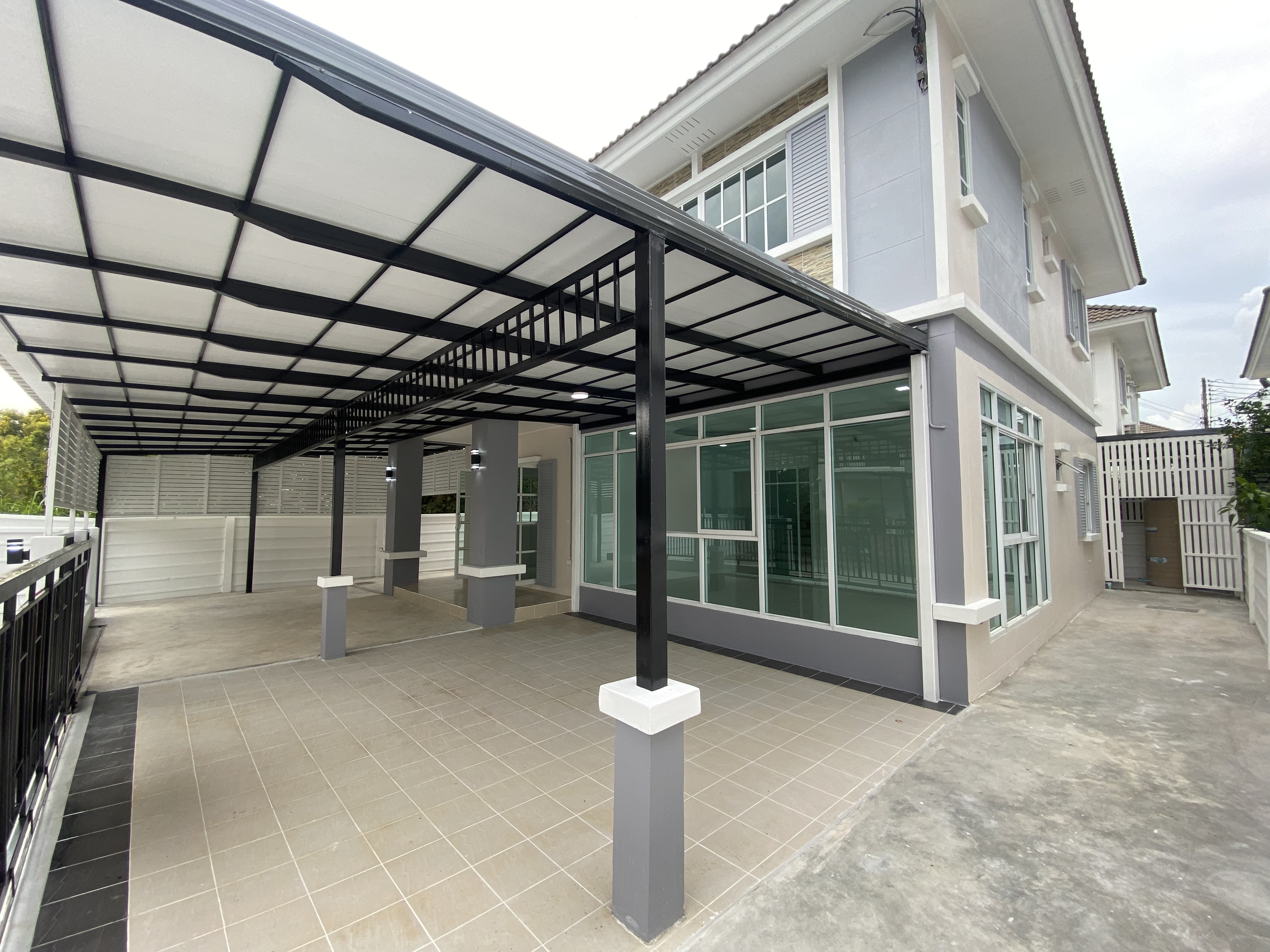 บ้านเดี่ยว โครงการเมโทรทาวน์ 2 อุบลราชธานี : ปรับปรุงใหม่