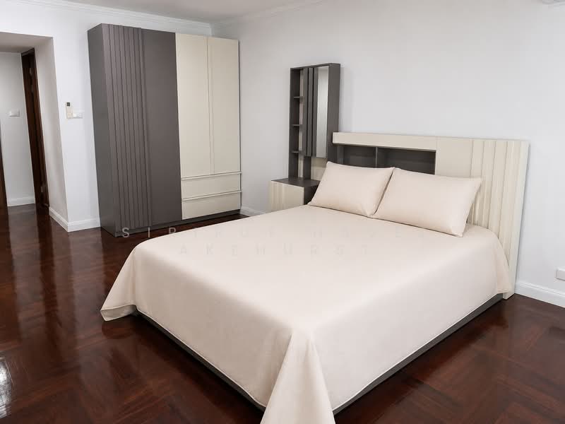 Baan Suanpetch, Bangkok