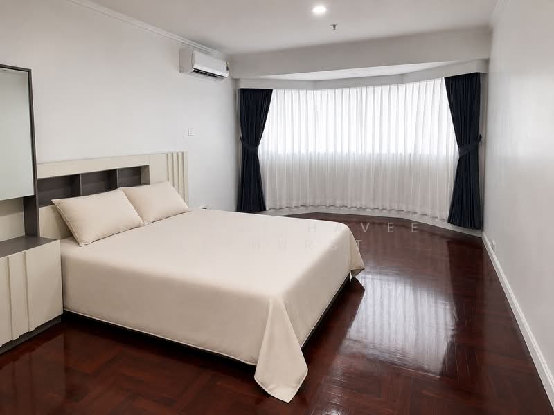 Baan Suanpetch, Bangkok