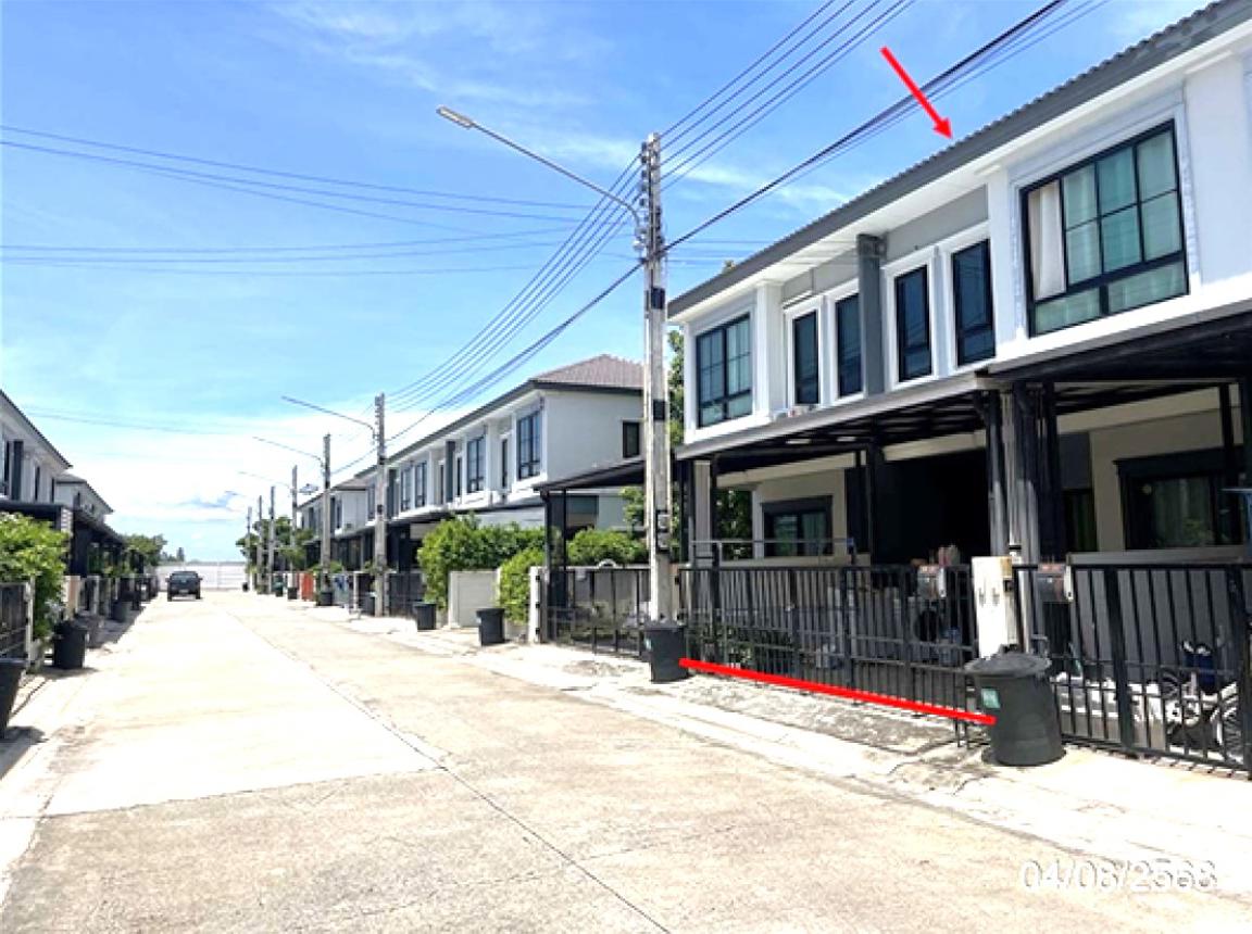 ทาวน์เฮ้าส์ บริทาเนีย บางนา กม.42 บางปะกง ฉะเชิงเทรา