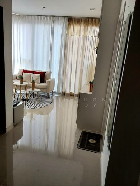 Le Luk Condominium, Bangkok