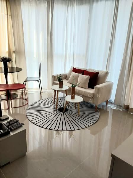 Le Luk Condominium, Bangkok