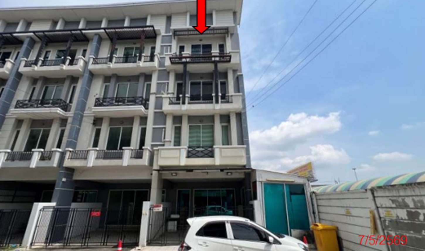 ทาวน์เฮ้าส์ อาร์เค บิซ เซ็นเตอร์ มอเตอร์เวย์-แอร์พอร์ตลิงค์ ลาดกระบัง กรุงเทพมหานคร