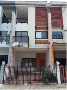 Townhouse in Pravet, Bangkok