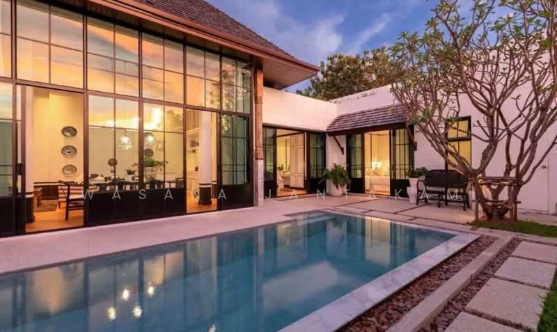 2 Bedrooms Private Pool Villa for Sale in Pasak, Phuket