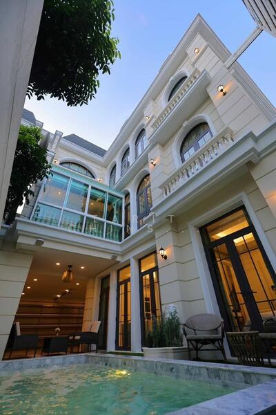 The Boulevard Ekkamai, Bangkok