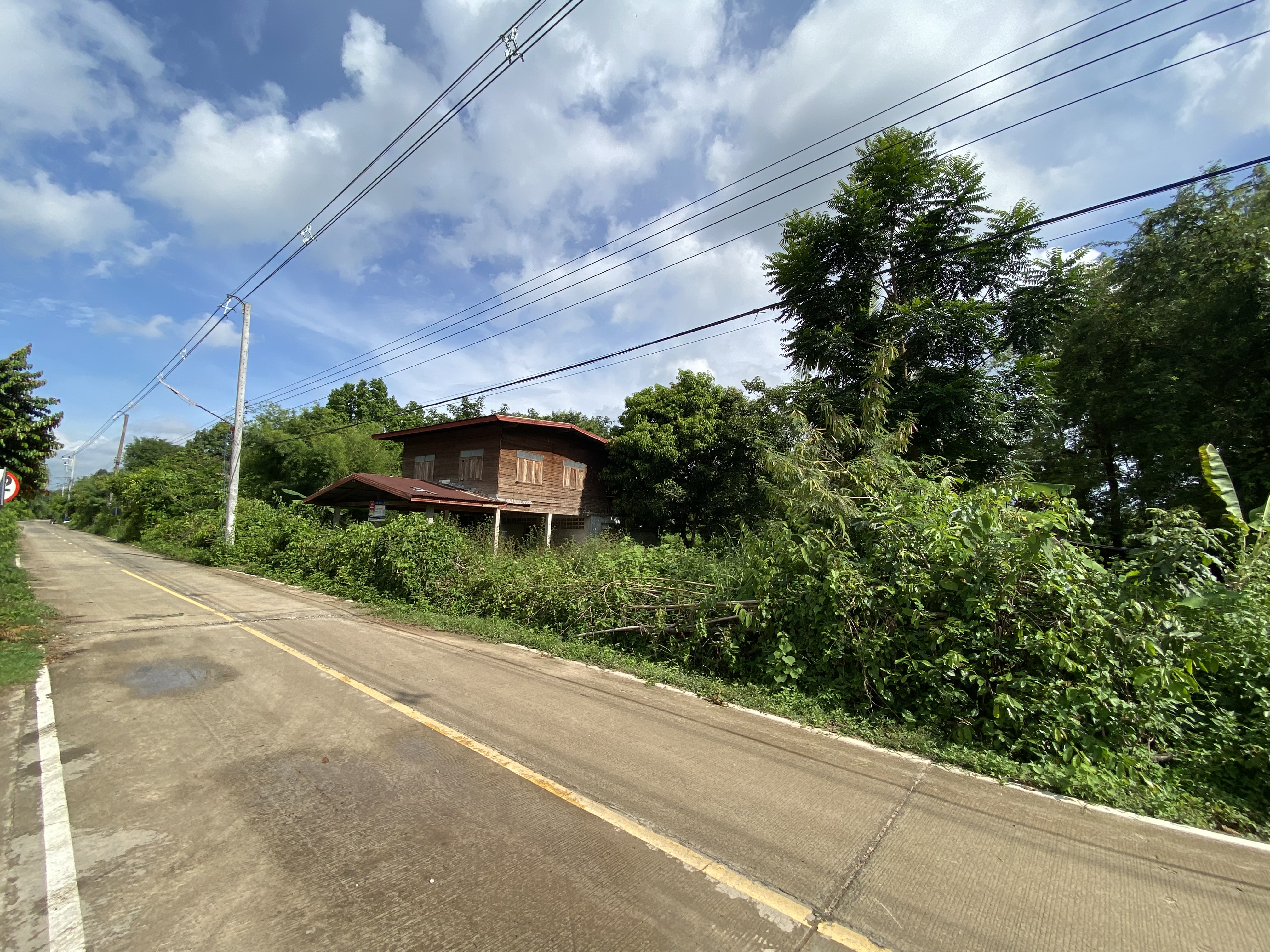 บ้านเดี่ยว ชุมชนบ้านกุดหวาย เมืองเดช