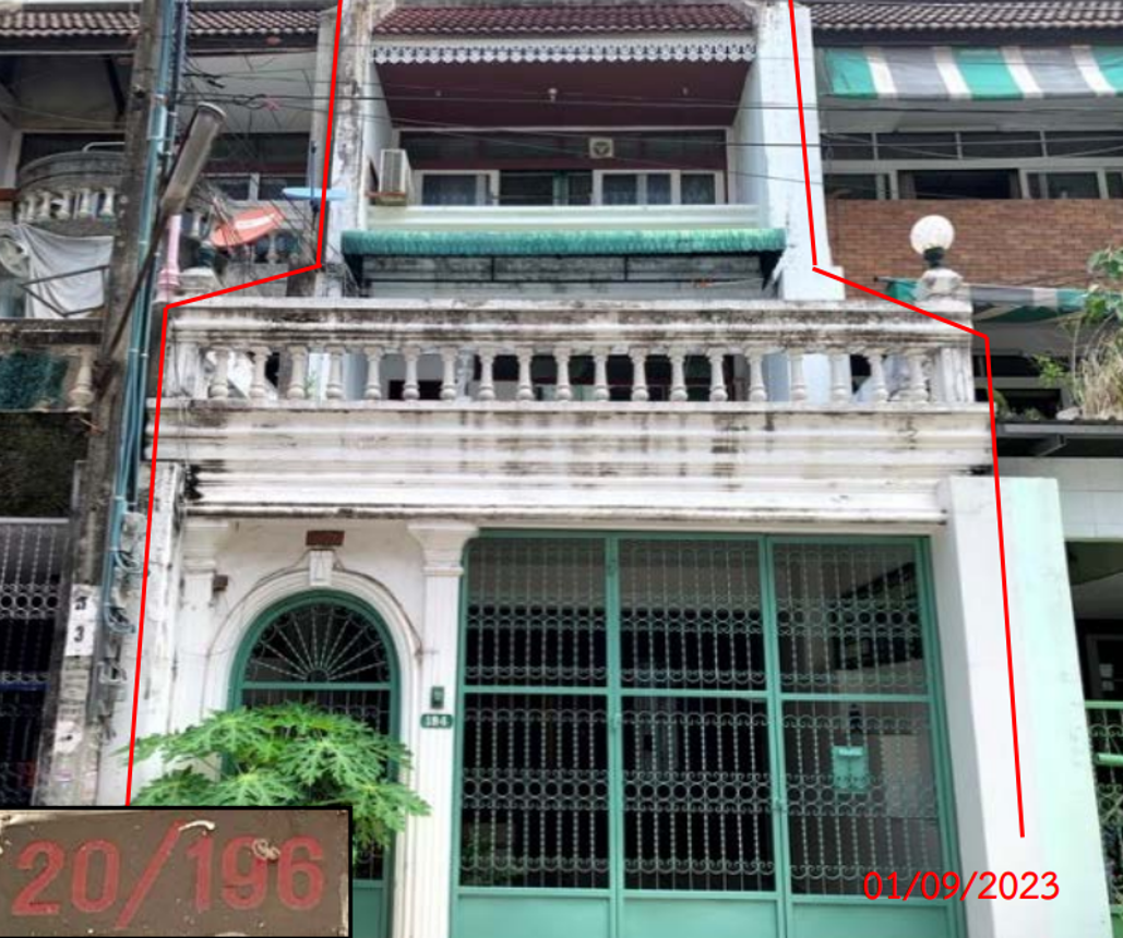 Townhouse in Bang Phlat, Bangkok