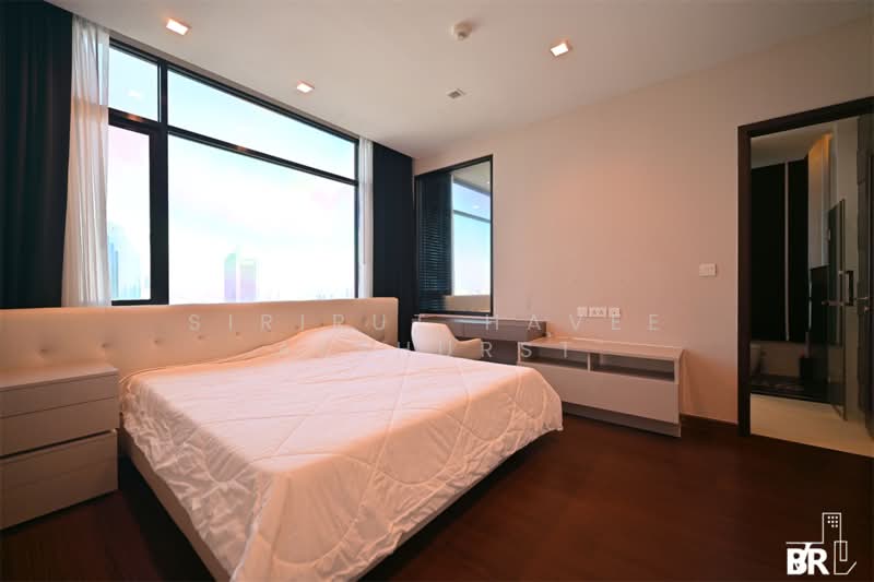 Ivy Ampio, Bangkok