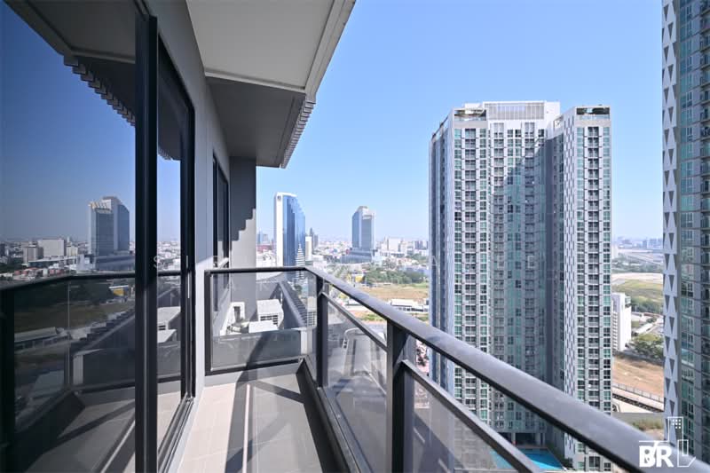 Ivy Ampio, Bangkok