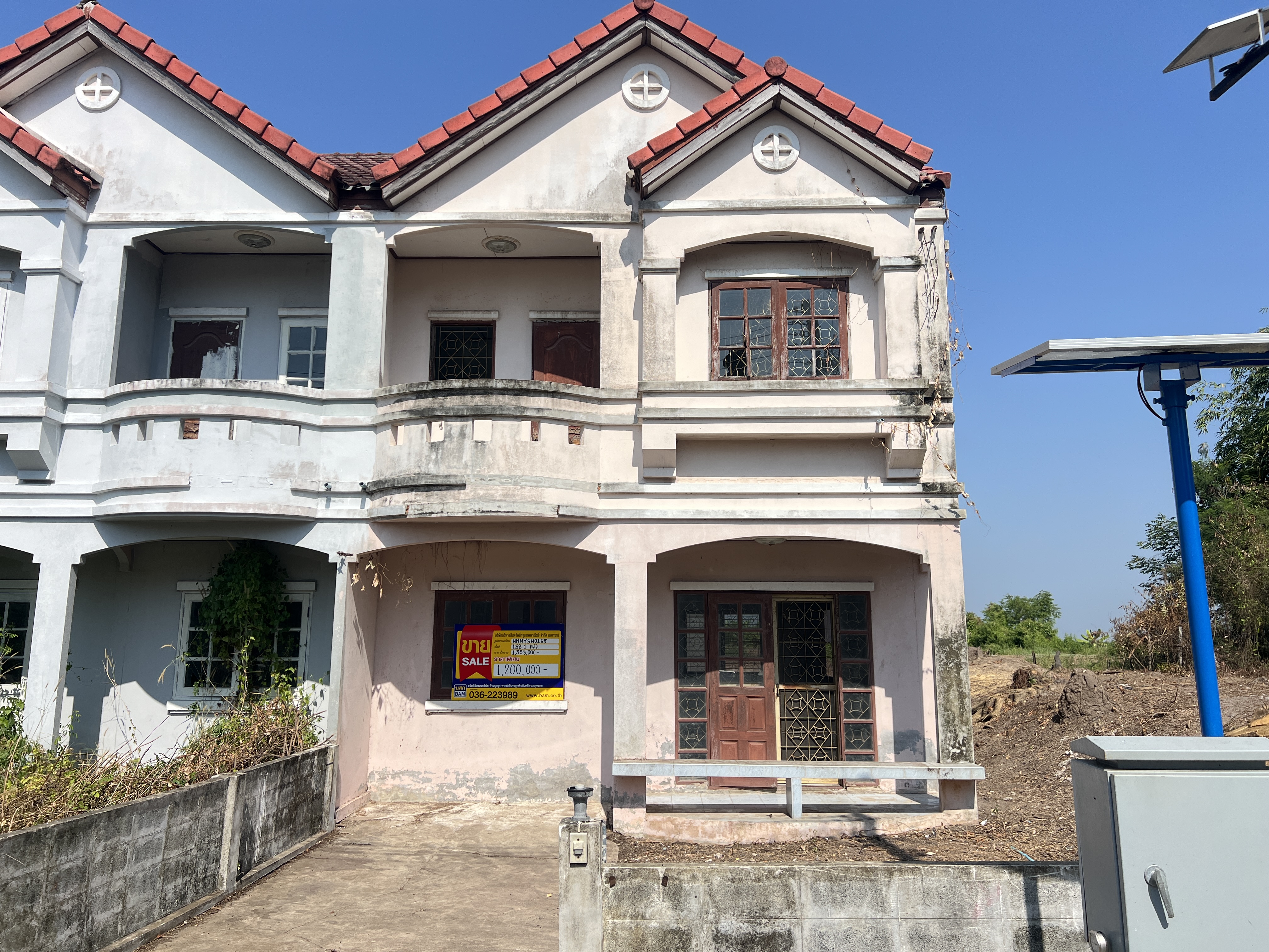 บ้านแฝด โครงการบ้านสวนแสนสุข องครักษ์
