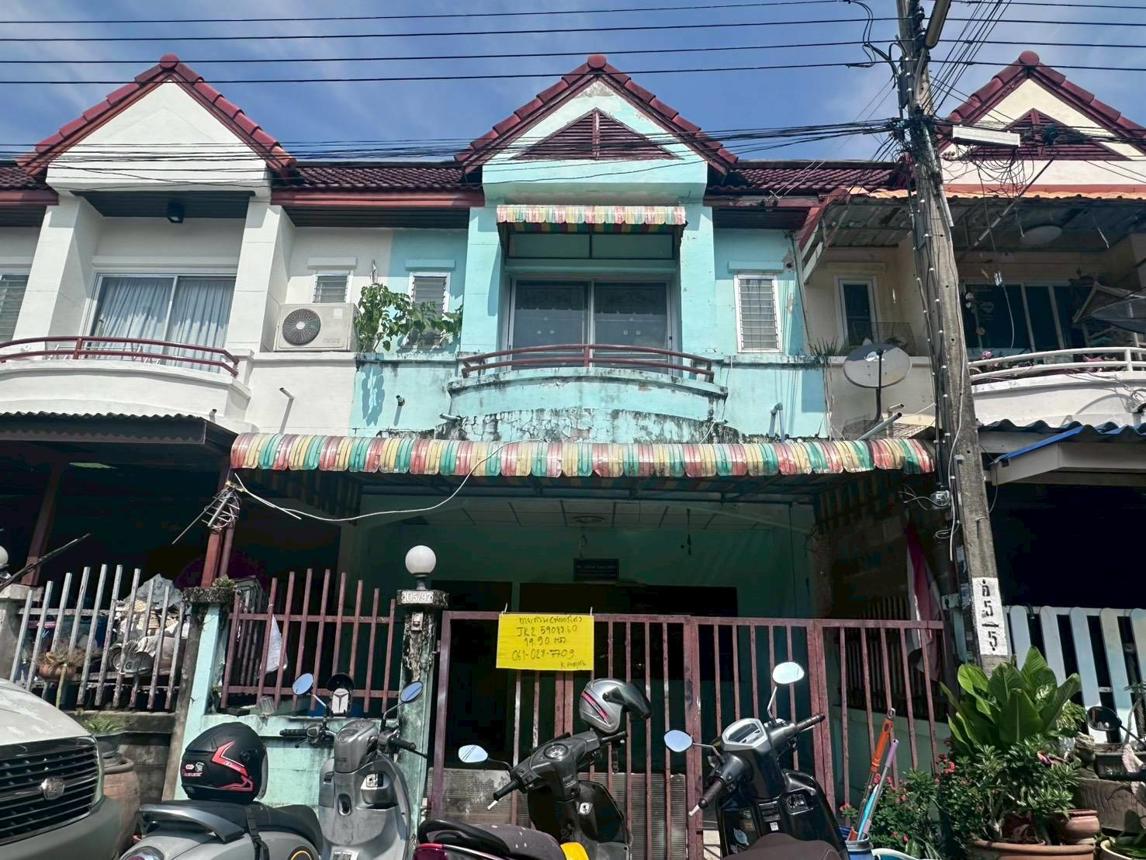 Townhouse located outside the Khun San Village Project, Lamphun City, Lamphun Province