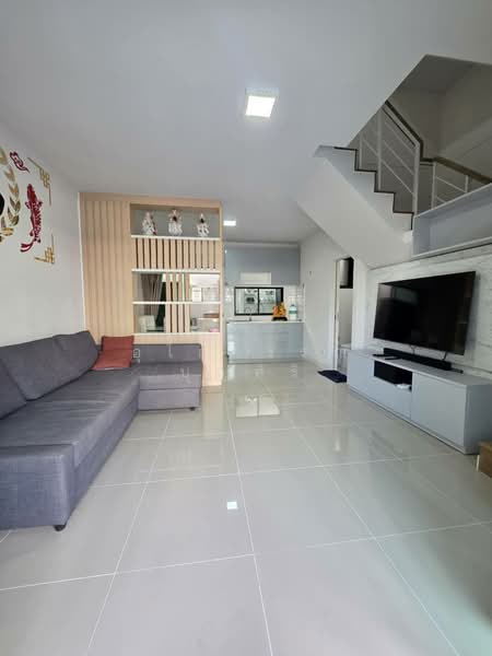 Baan Klang Muang Srinakarin – Onnut, Bangkok