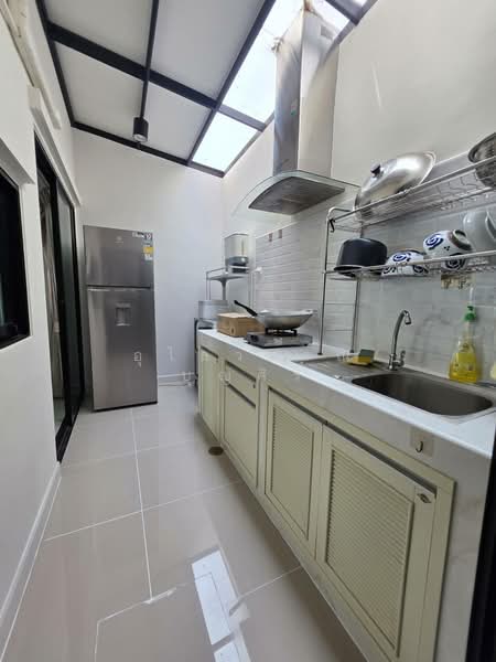 Baan Klang Muang Srinakarin – Onnut, Bangkok