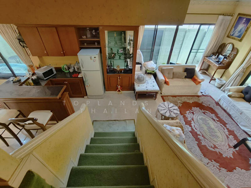 Baan Mak Mai Watcharapol, Bangkok