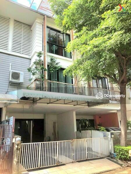 Areeya Mandarina Sukhumvit 77, Bangkok