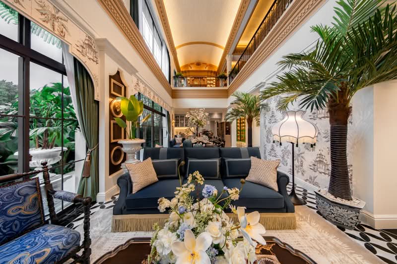 The Palazzo Pinklao-Borom, Bangkok