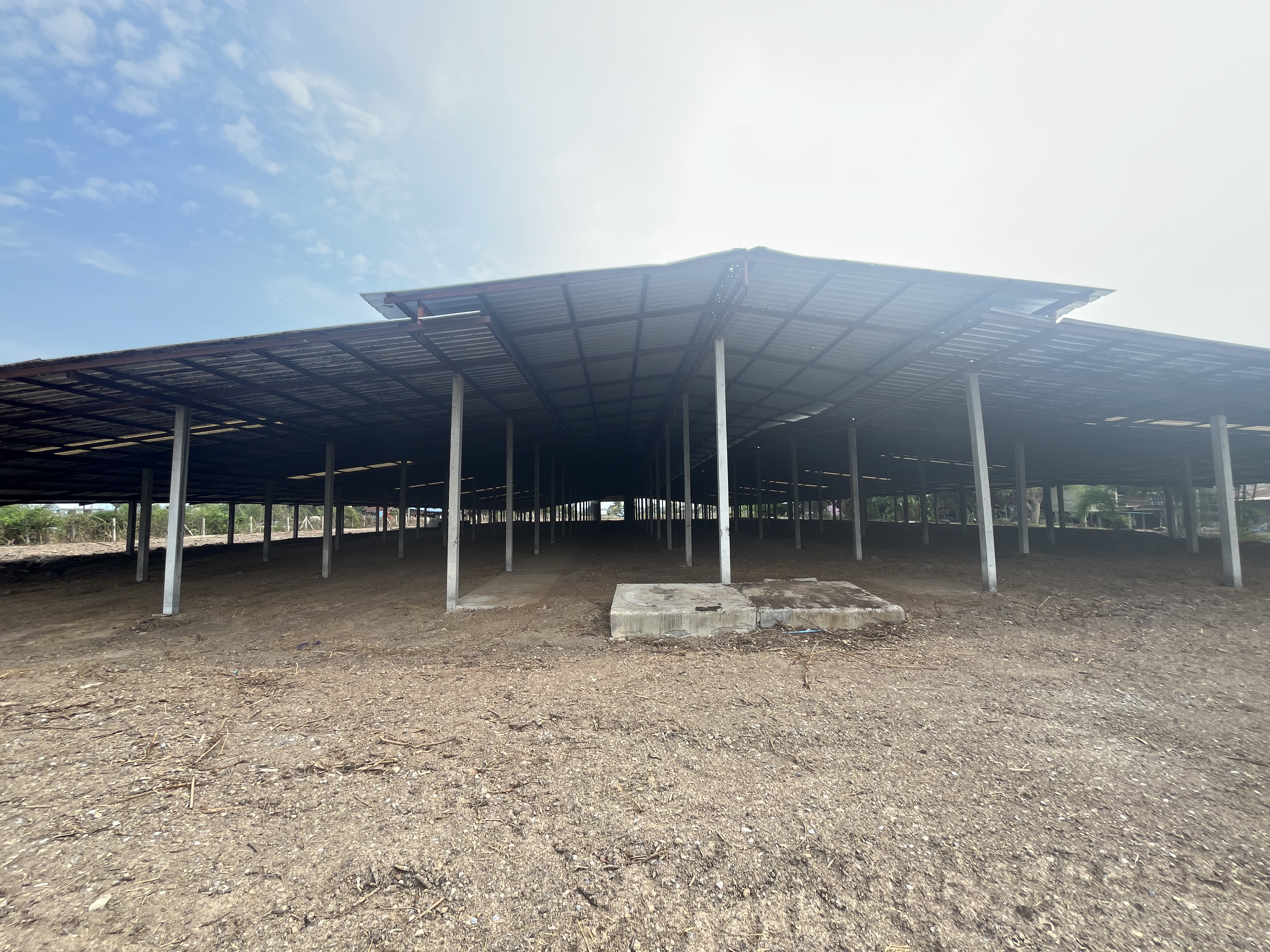 บ้านพักอาศัย พร้อมโรงเรือนเลี้ยงเป็ด สุพรรณบุรี