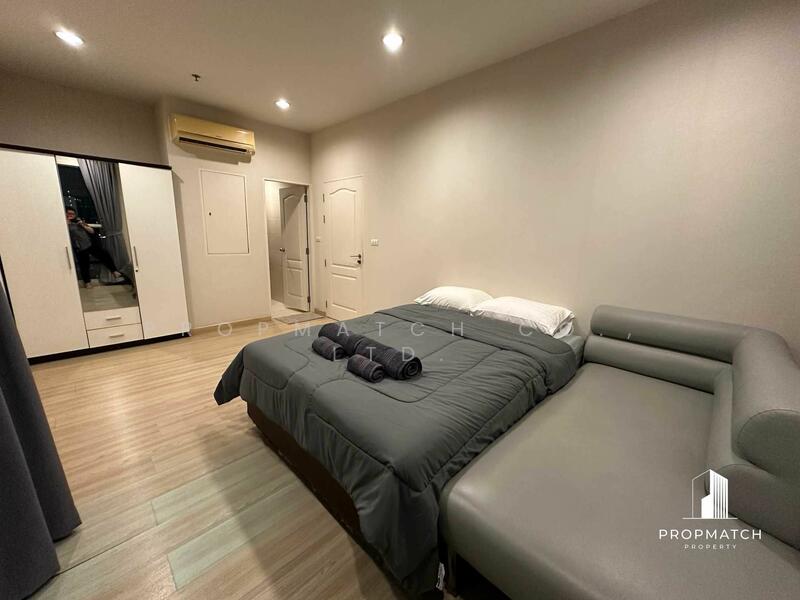 The Light House Sathorn–Chareonnakorn, Bangkok