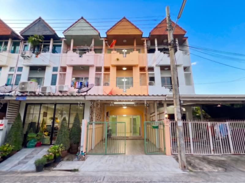 Sammakorn Ramkamhang 112, Bangkok