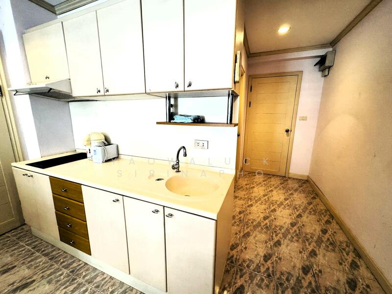Jomtien Beach Condo, Chon Buri (Pattaya)