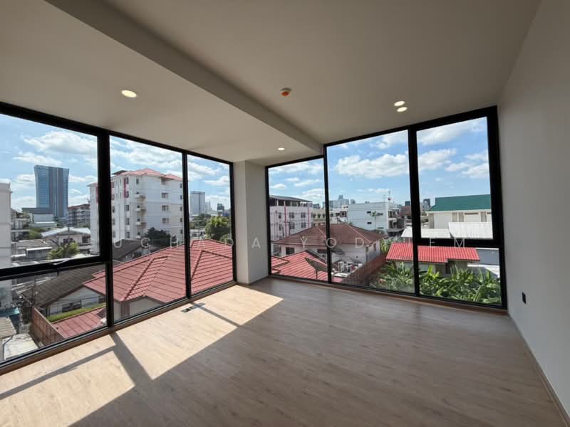 Aritier Penthouse at Ari, Bangkok