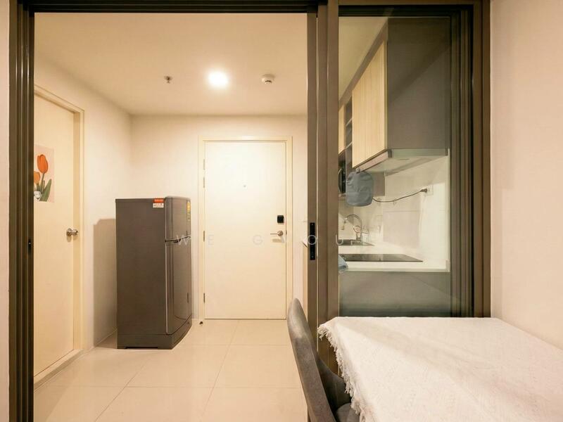 Phyll Phahol 34, Bangkok