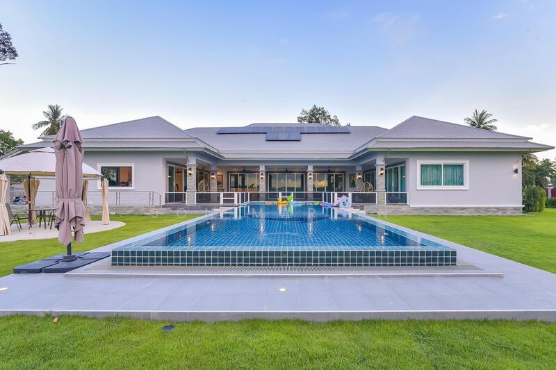 Stand Alone Luxury 5 Bedroom Pool Villa, Prachuap Khiri Khan