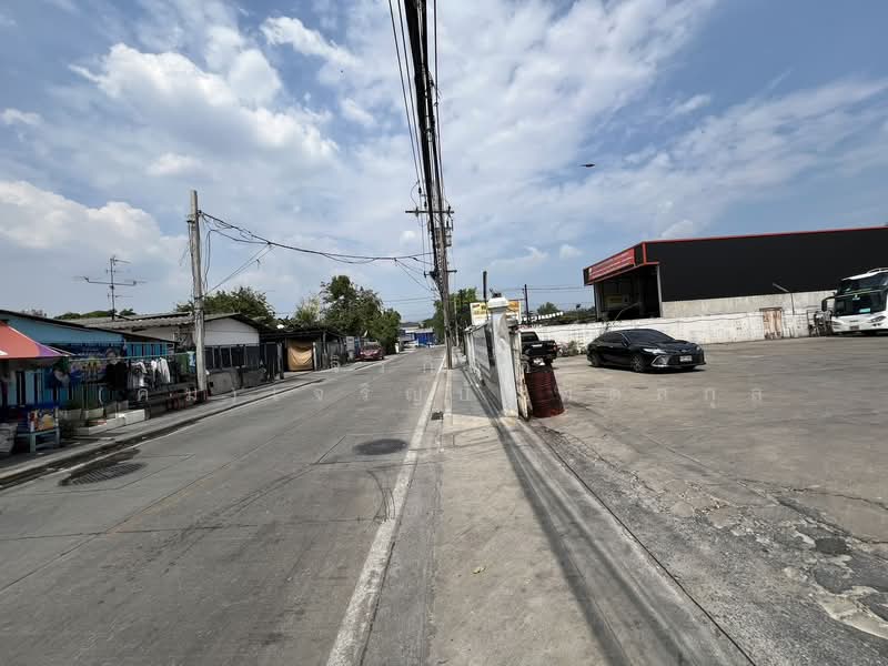ที่ดิน รามอินทรา 23 แยก 28 แปลงมุม 299 ตรว, Bangkok