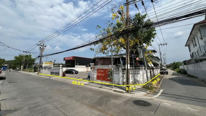 ที่ดิน รามอินทรา 23 แยก 28 แปลงมุม 299 ตรว, Bangkok