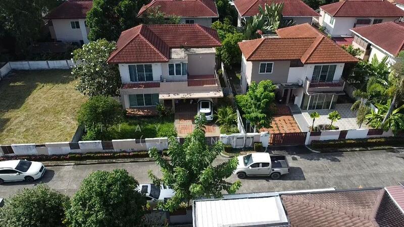 Villa Arcadia Srinakarin, Samut Prakan