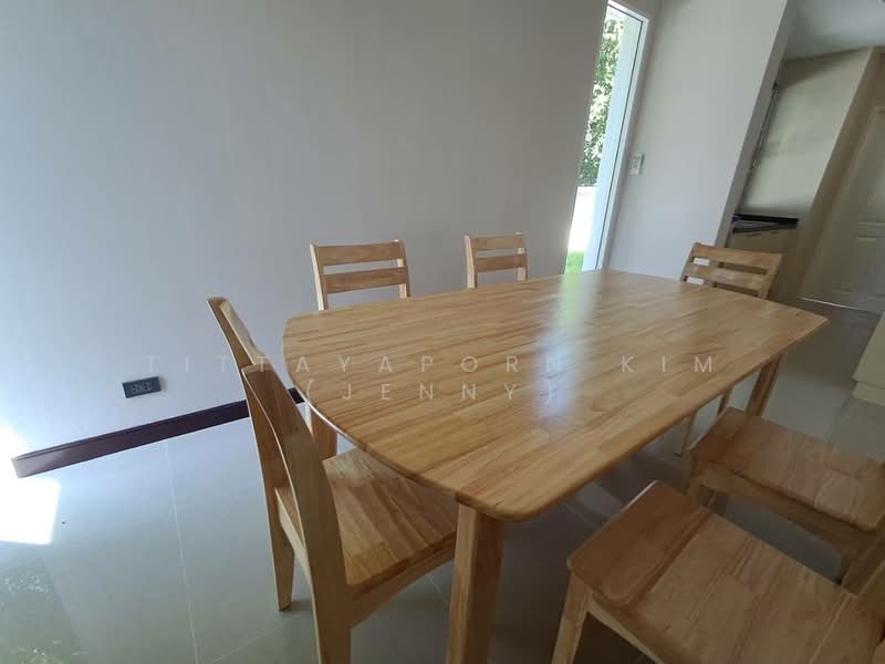 Villa Arcadia Srinakarin, Samut Prakan
