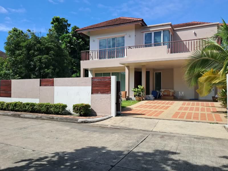 Villa Arcadia Srinakarin, Samut Prakan