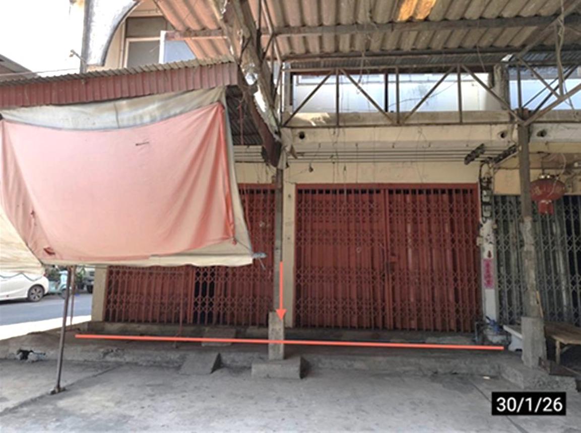 Commercial House Phl Khon Kaen
For Sale: Commercial House in Khon Kaen Province
- 2 storeys, 3 bedrooms, 2 bathrooms
- Total living area: 120 square meters
- Located in a quiet neighborhood, close to Khon Kaen University
- Easy access to Khon Kaen city center and IPS Khon Kaen Hospital
- Suitable for office, shop, or residential use
- Price: 1,800,000 THB