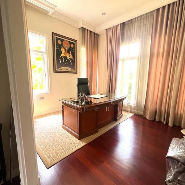 The Royal Residence, Bangkok
