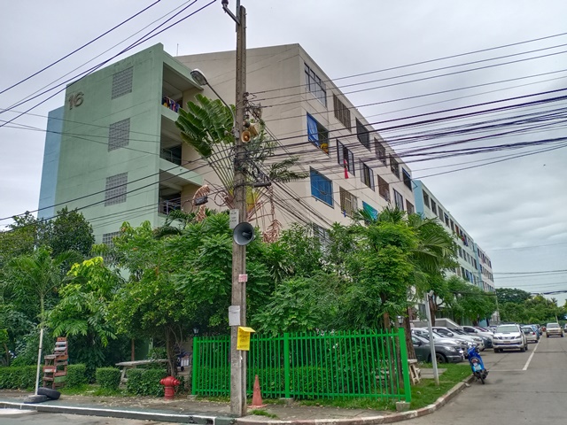 Condominium project in Rom Klao 8 Community Housing Project Lad Krabang