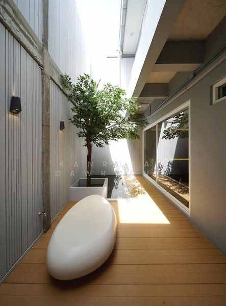 Townhome Sukhumvit 49, Bangkok