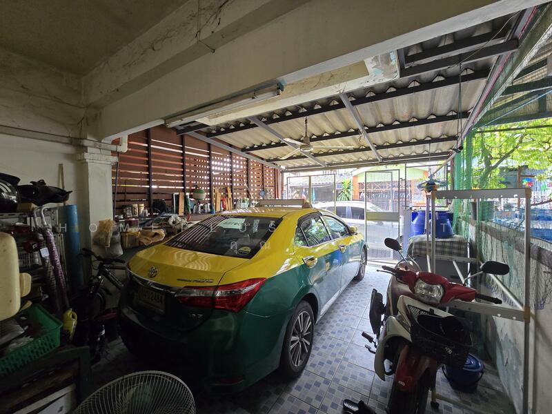 ทาวน์เฮ้าส์ 2 ชั้น หมู่บ้านสุขสันต์9 เพชรเกษม110, Bangkok