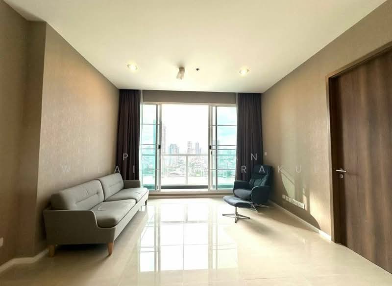 Menam Residences, Bangkok