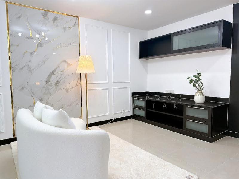 Bodin Suite Home, Bangkok