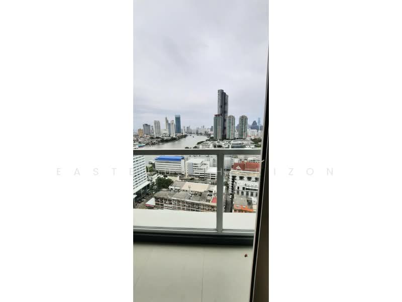 Menam Residences, Bangkok