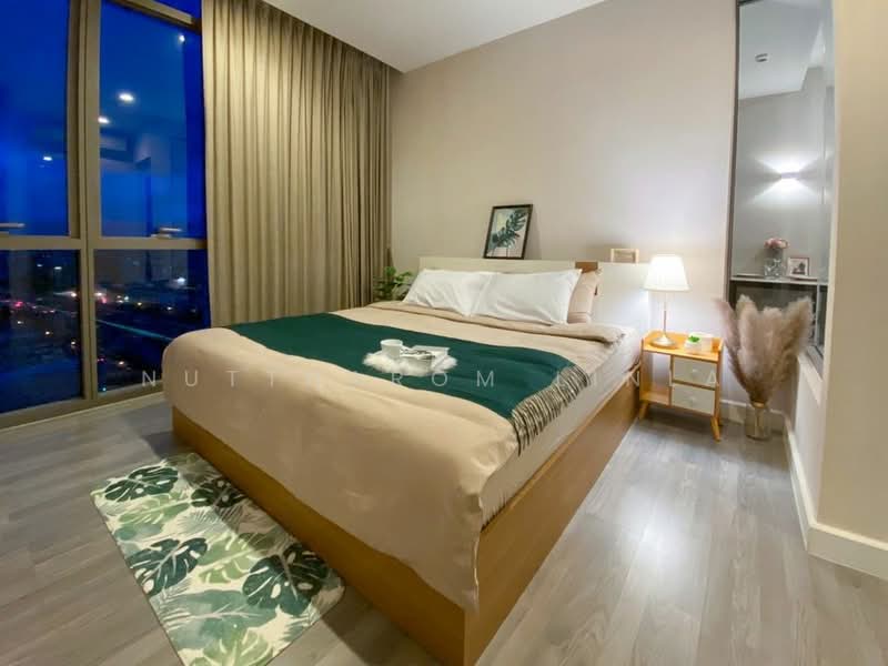 The Room BTS Wongwianyai, Bangkok