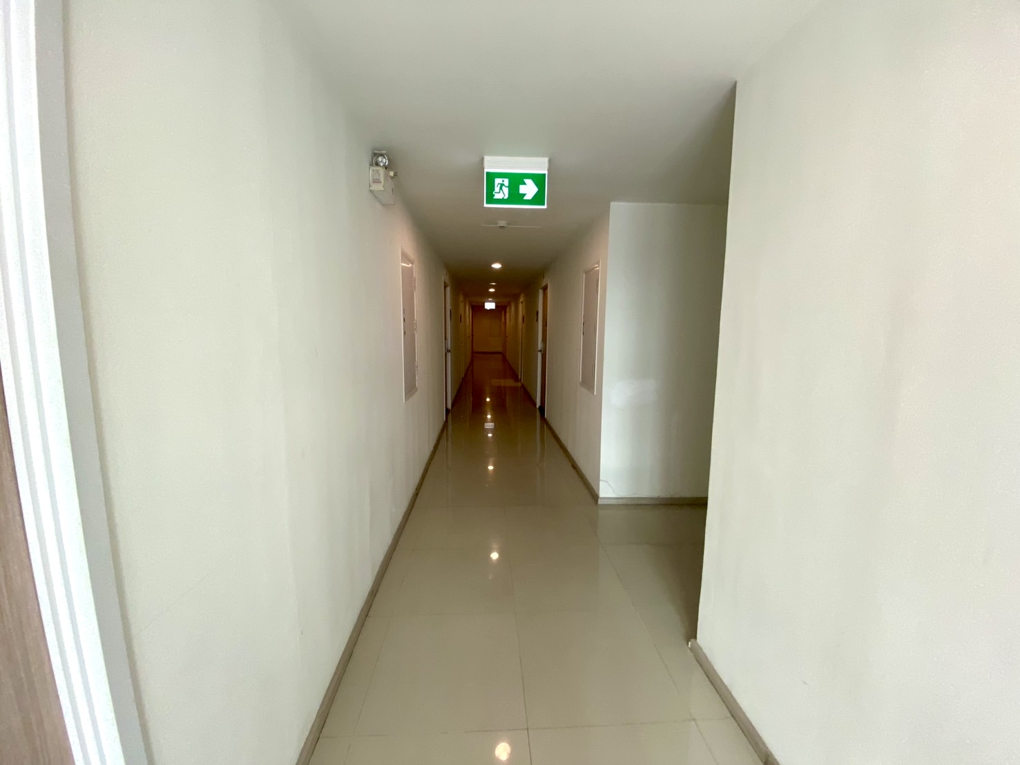 คอนโดมิเนียม โครงการ ดิ เอ็กซ์เซล กรูฟ (ลาซาล 52)