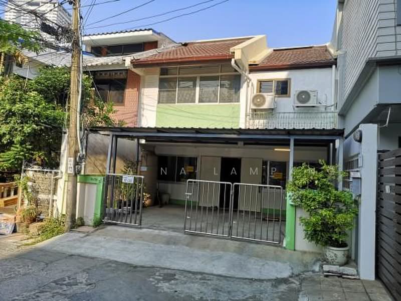 3-BR Townhouse, Bangkok